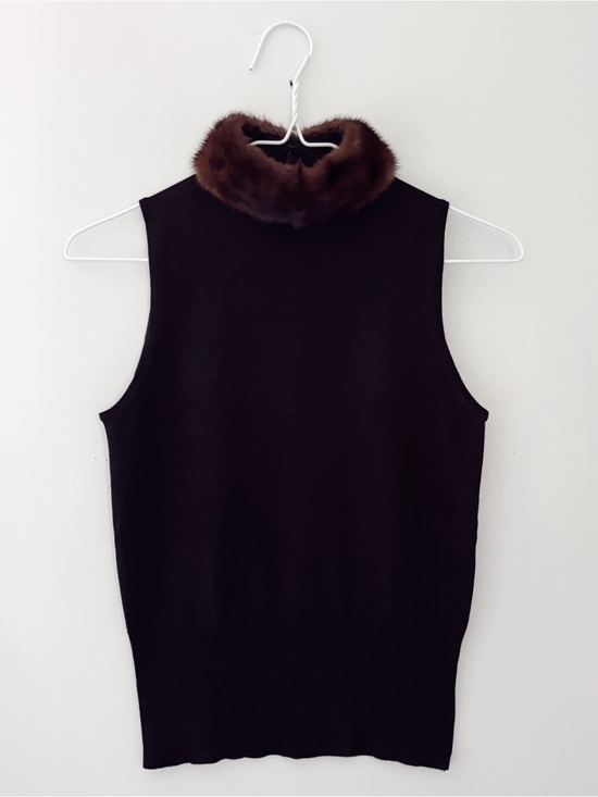 Harold's Tops - VTG Harold’s 90’s Fur Collar Tank Top